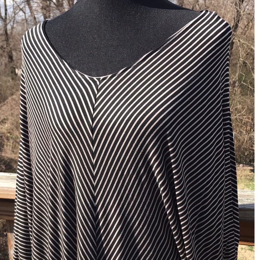 2XL Black w/ grey ODDY Top